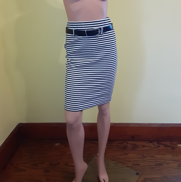 Charlotte Russe  Horizontal Striped Mini Skirt - Picture 2 of 5